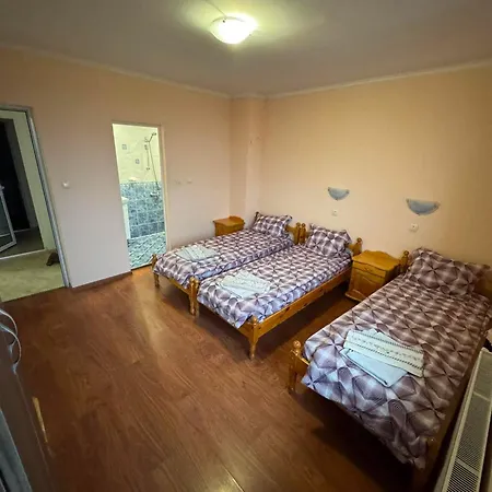 Pensjonat Guest House Chala 3*