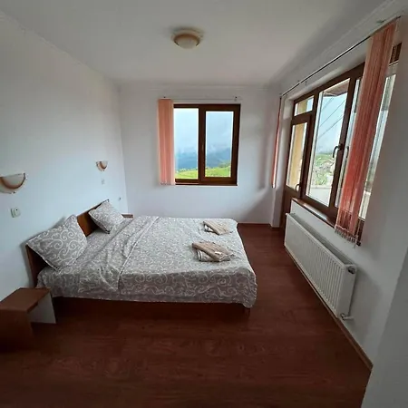 Guest House Chala Pensjonat 3*